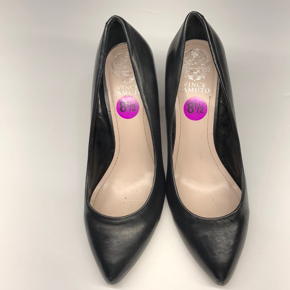 Vince Camuto black leather heels size 8.5